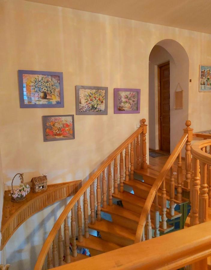 Nitsa Guest House Gori Buitenkant foto