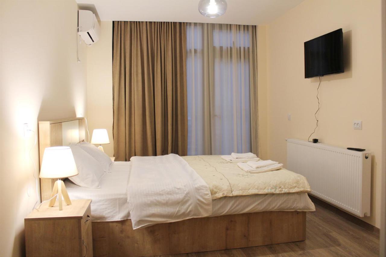 Nitsa Guest House Gori Buitenkant foto