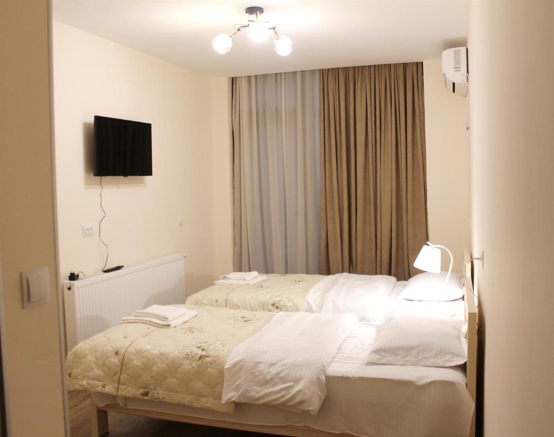 Nitsa Guest House Gori Buitenkant foto