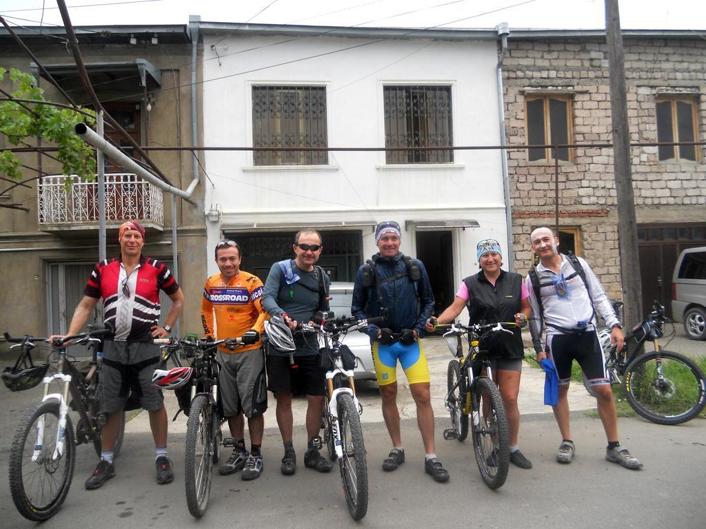Nitsa Guest House Gori Buitenkant foto